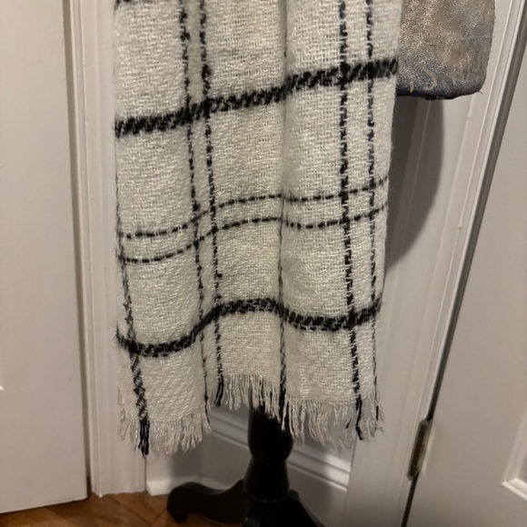 Windowpane Winter White, Black Extra Long/Wide Scarf/Wrap - Picture 10 of 10